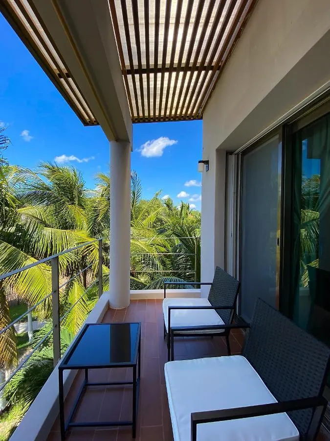 Maia Suites Cozumel Hotel